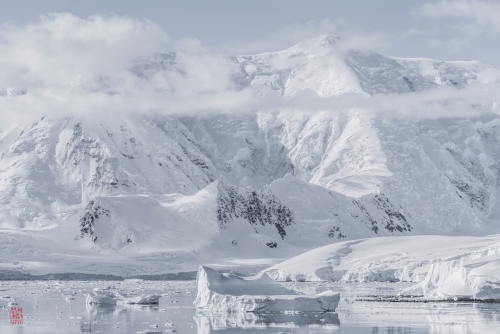 SEABOURN-VENTURE-Antarctica-2023035